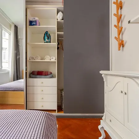 Cihangir Loft 1 Bedroom Flat דירה